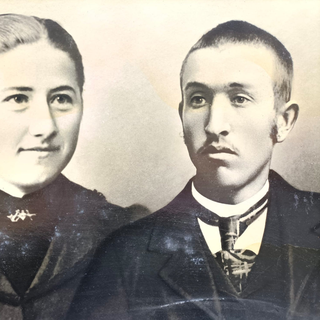 Dolomitstone Geschichte